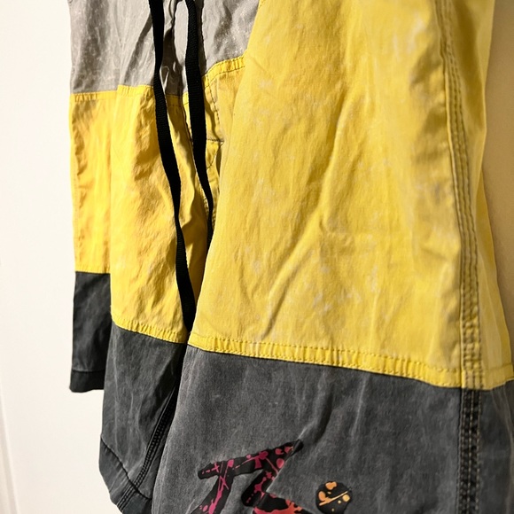 Rusty Board Shorts/ Swim Shorts. Size: 34 - Picture 2 of 3